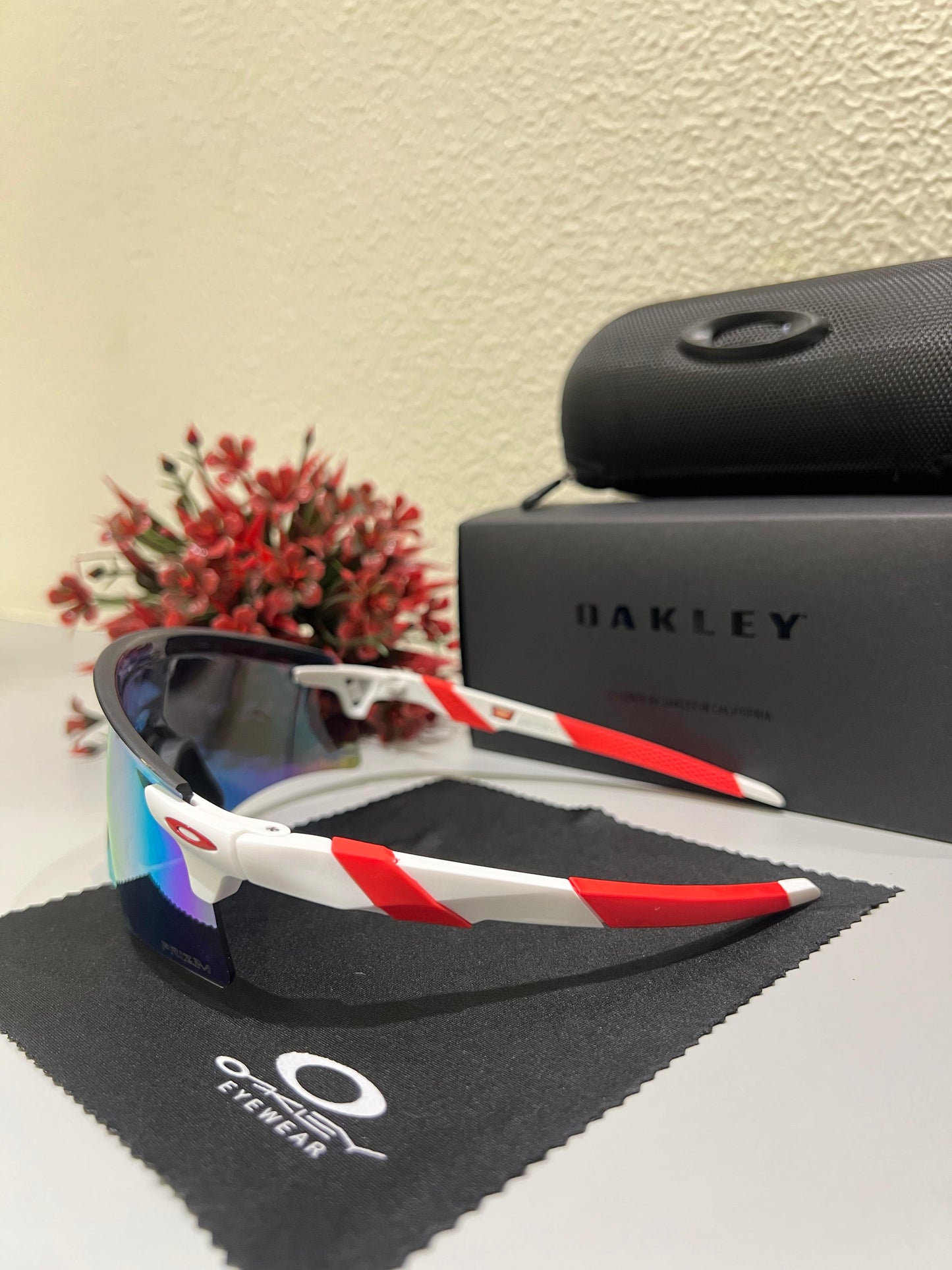 OAKLEY Encoder Sports Sunglasses (RED WHITE)
