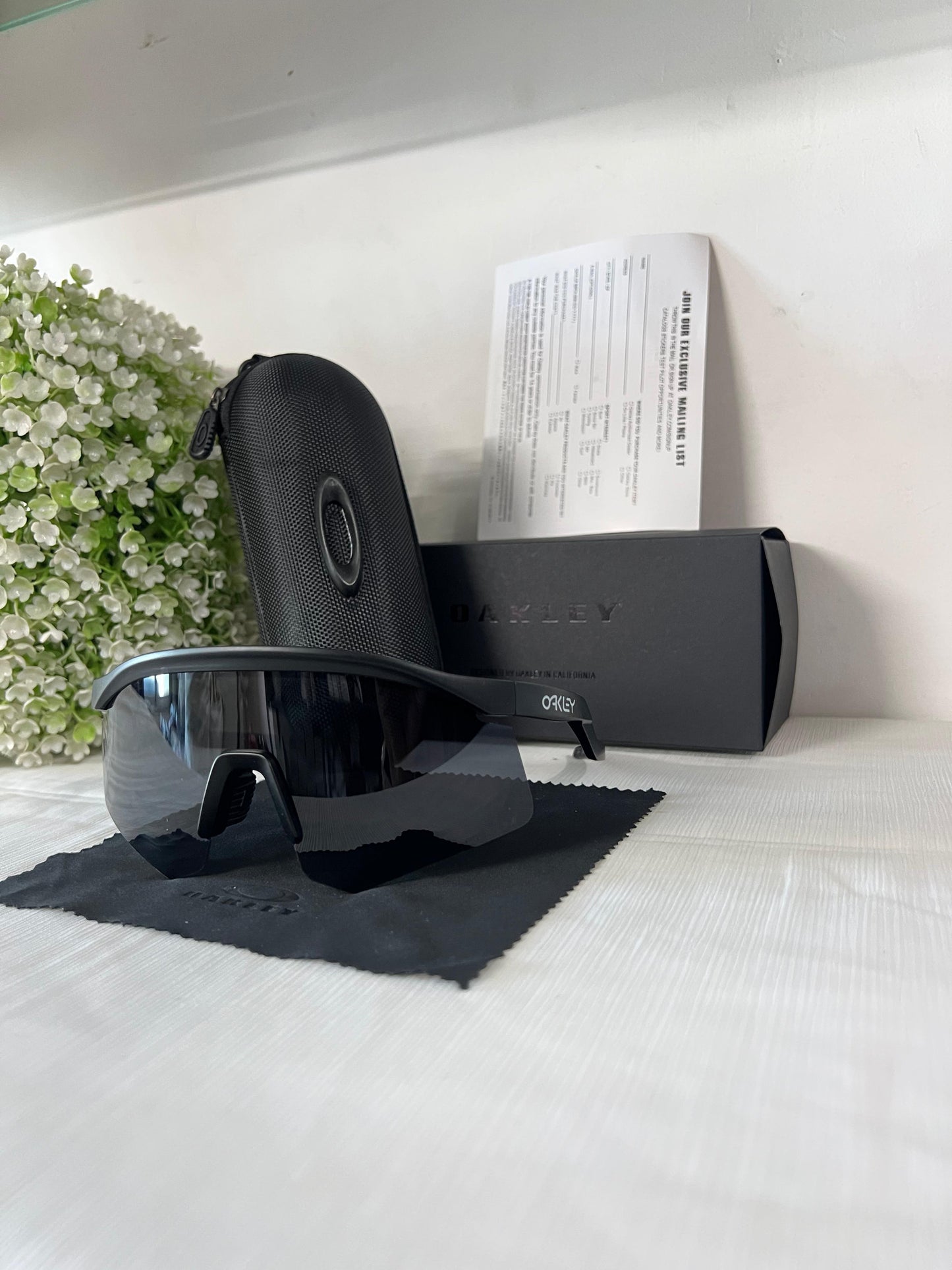 Oakley Hydra sport Sunglasses (black & black) 🕶️