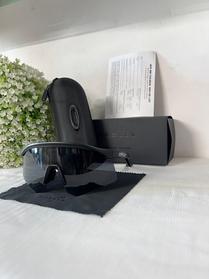 Oakley Hydra sport Sunglasses (black & black) 🕶️