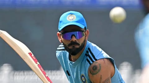 Oakley Hydra sport Sunglasses (Blue & Black) VIRAT KOHLI
