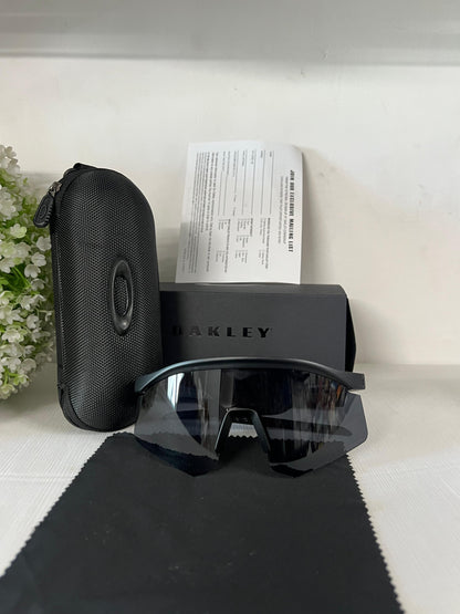 Oakley Hydra sport Sunglasses (black & black) 🕶️