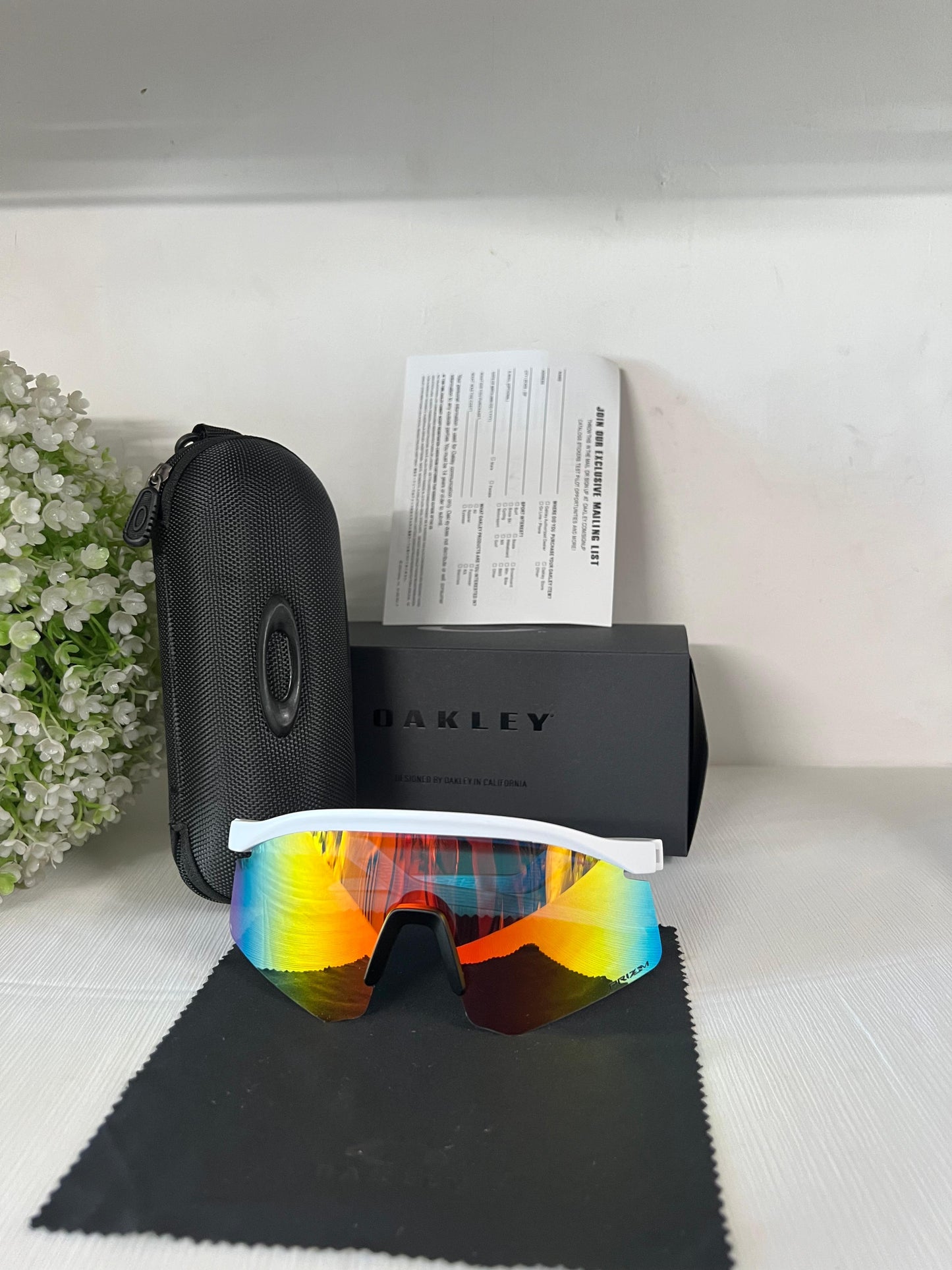 Oakley Hydra sport Sunglasses (WHITE & ORANGE) 🕶️